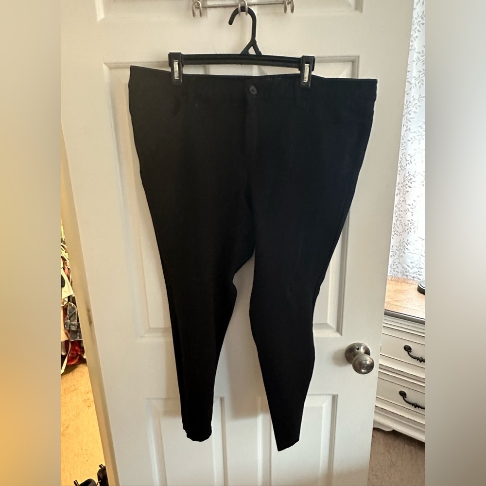 Torrid Black Stretchy Skinny Leg Pants, Size 20